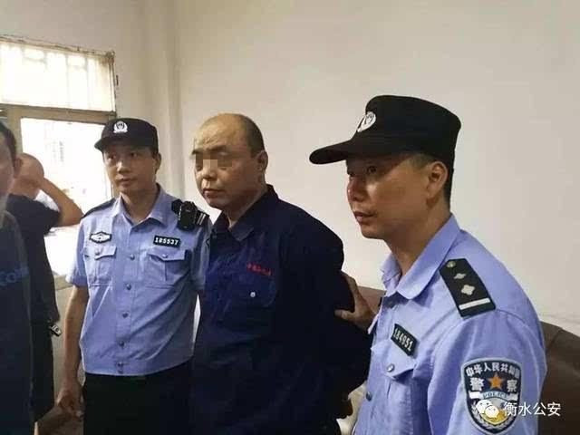 在昨天又添一追逃战果,将潜逃13年的绑架勒索重大逃犯许某志抓获归案