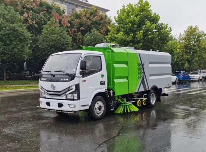 扫马路的车天锦道路清扫车厂家