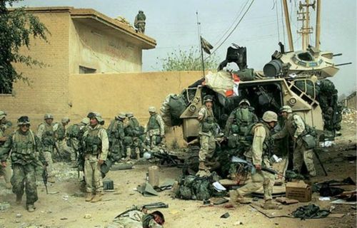 组图:战地摄影师冒死拍下的真实战争【5】