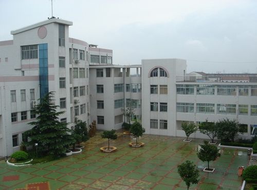 江阴市要塞中学招生简章