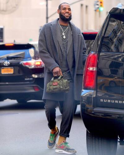 勒布朗詹姆斯海报