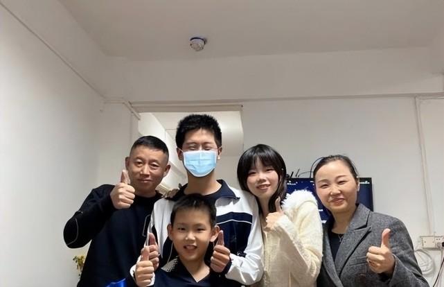 孙海洋现实版的"家有儿女",孙卓回家近半年,精神面貌截然不同