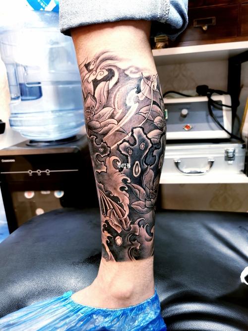 小腿鲤鱼浪花荷花纹身包小腿纹身_纹身_鲤鱼_释魂纹身