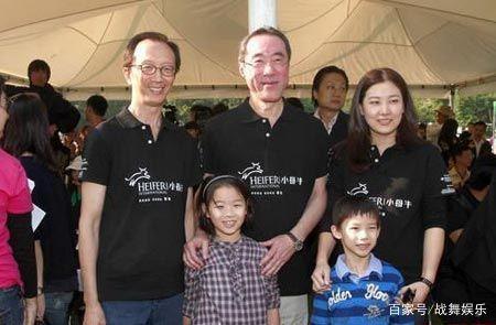 原创冲破重重障碍,伏明霞终获幸福,梁锦松:岳父比我年长两岁!