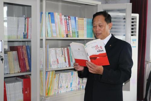 干好自己所钟爱的事业记全国优秀教师岱岳区山口镇中心小学校长魏传栋