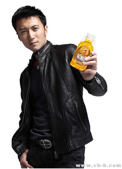 东鹏特饮携手谢霆锋 倾力打造第十三道锋味(组图)