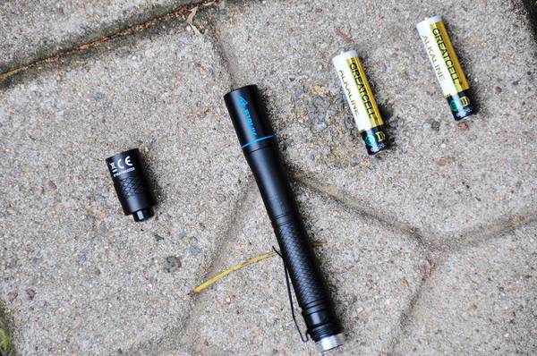 检污测垢神器 务本e19uv紫外线笔形手电筒开箱使用评测