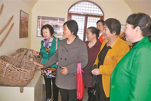 开展感恩母亲系列公益活动