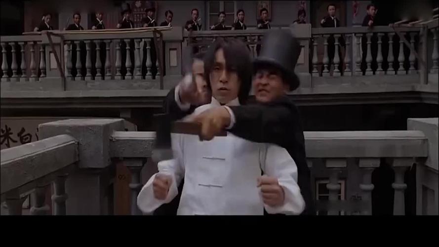 《功夫》周星驰把踩脚指头发扬成了一部武功_1