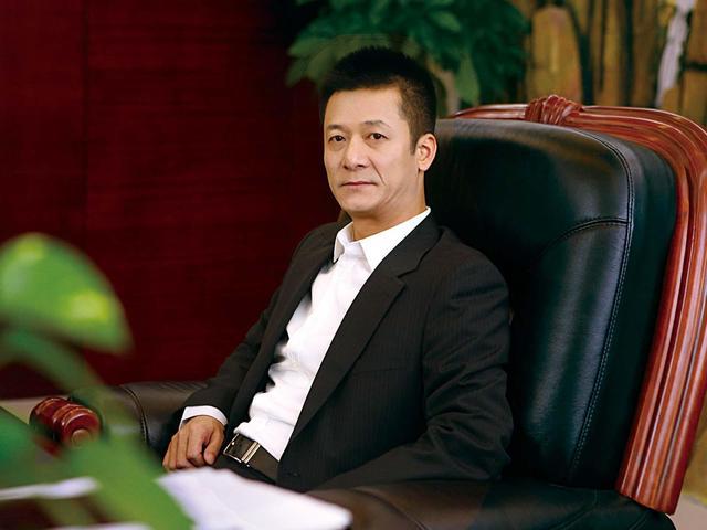 束昱辉