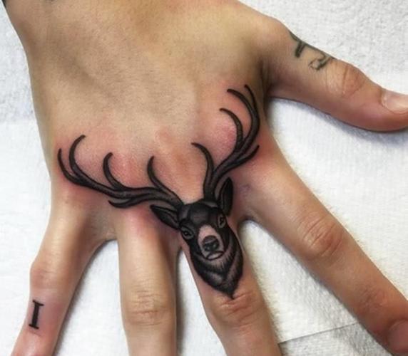 纹身新手要避开这几个地方,倒数第二个疼到哭,最后一个堪称奇葩