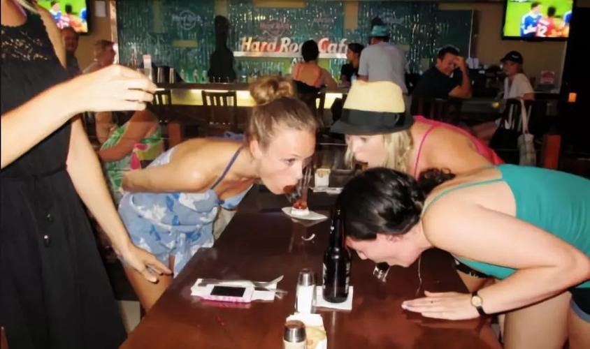 名字好污的女生婚前派对酒:blow job"口 交"(blow job)是一款派对常见