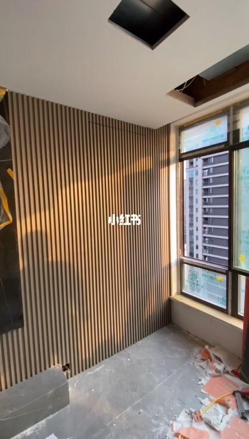 背景墙搭配实木格栅隐形门