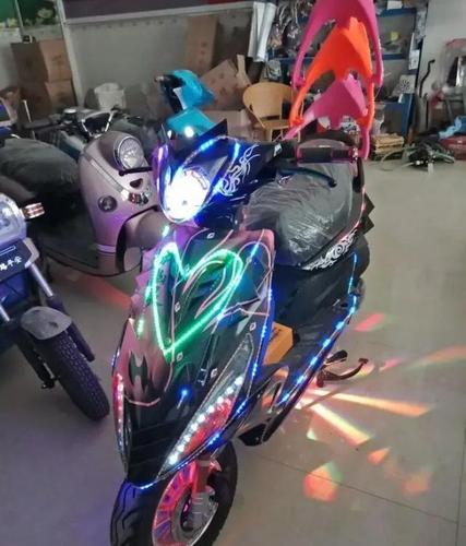 大单!百色市隆林警方查获"鬼火"摩托车200多辆!