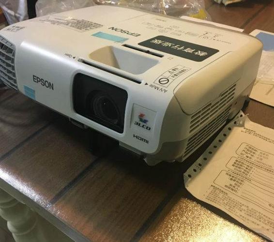 全新爱普生(epson)cb-x22型投影仪转让