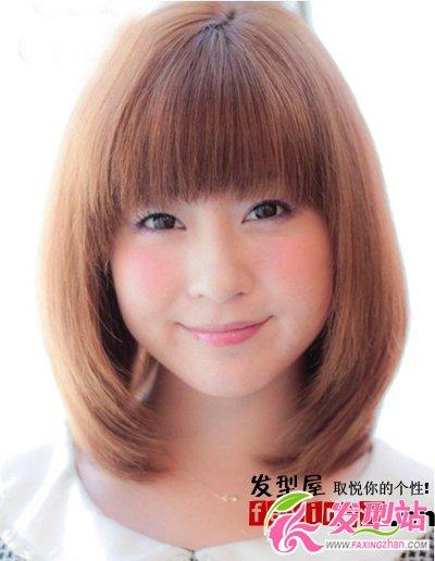 胖脸女生适合的小脸齐肩直发发型(2)