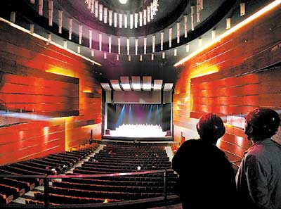 重庆大剧院亮灯.新加图片!