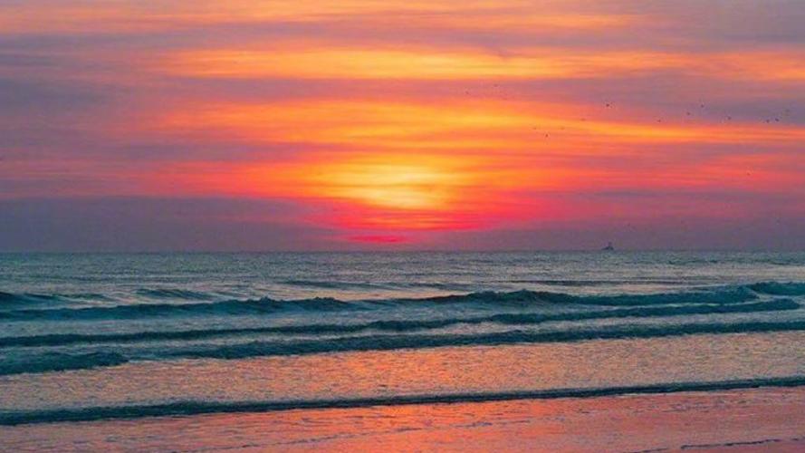 唯美夏日海滩风景桌面壁纸