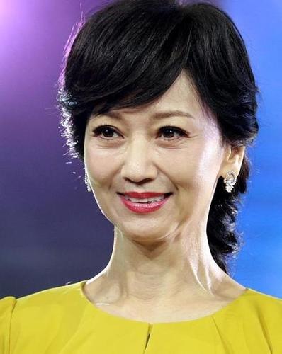 赵雅芝放弃"装嫩",恢复66岁该有的样貌,老态尽显