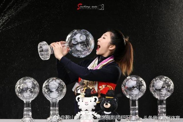 徐梦桃为备战北京冬奥再次走上手术台,28岁的她10年做