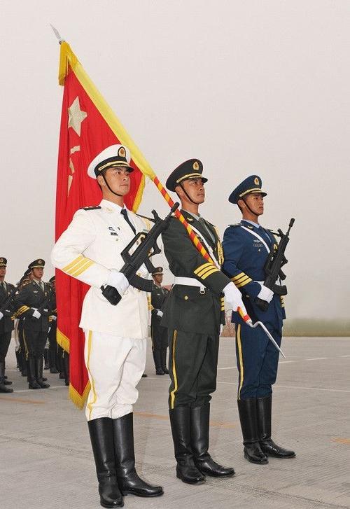 了解三军仪仗队 了解"海陆空"三军的衣着颜色
