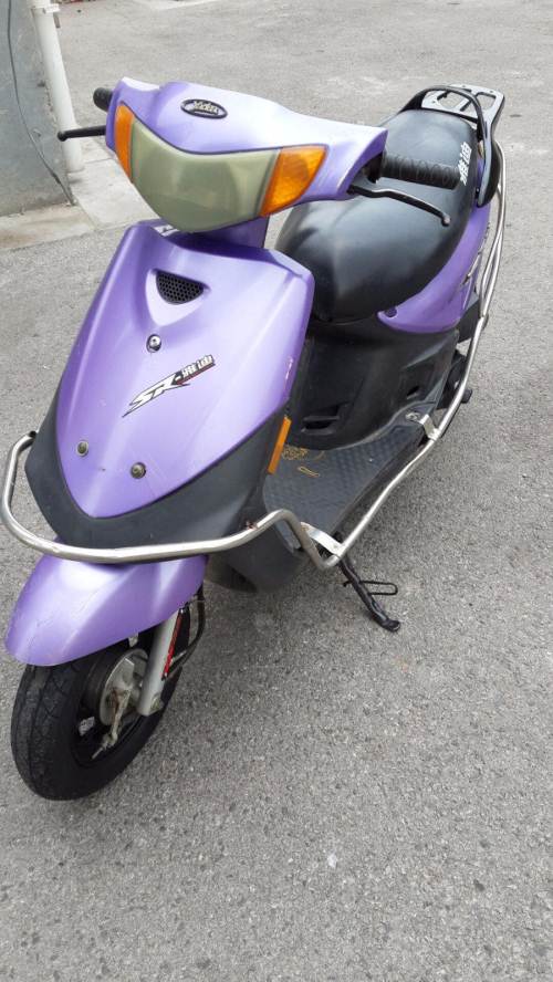 急转品牌雅迪踏板燃油摩托车手续齐全车况爆好,车?