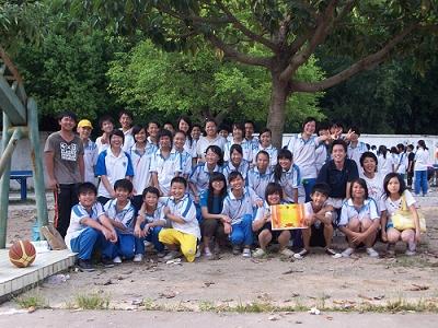 华南理工大学英语推广社到佛冈县城北中学开展"三下乡"活动