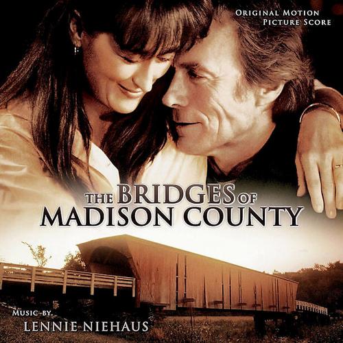 图为梅丽尔·斯特里普主演的经典爱情电影《廊桥遗梦》海报 第二位就