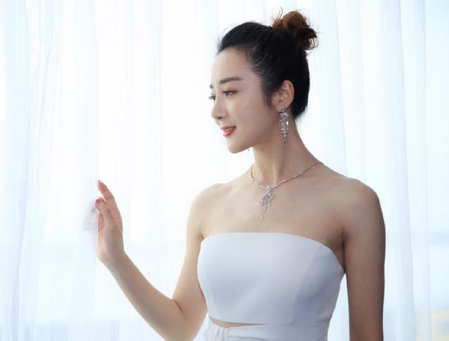 演员李依晓的个人资料简介 现实生活中结婚了吗老公是