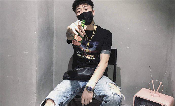 红花会丁飞资料年龄 被曝是个富二代