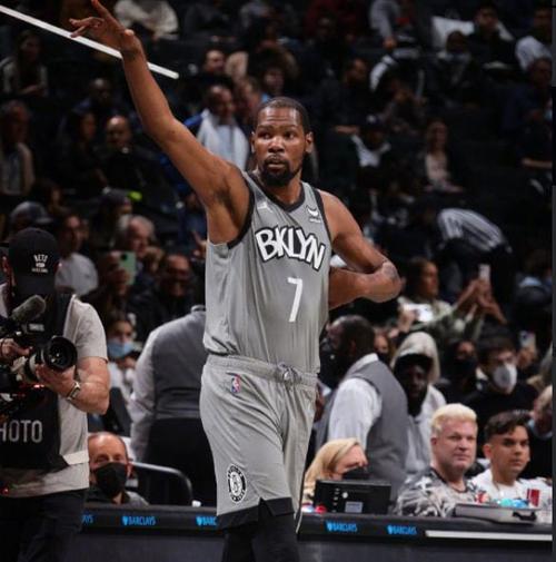 杜兰特单节7中6轰14分篮网狂丢38分落后12分内线被打爆