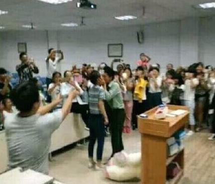 商丘医专拒绝透露 被表白女生请假回家