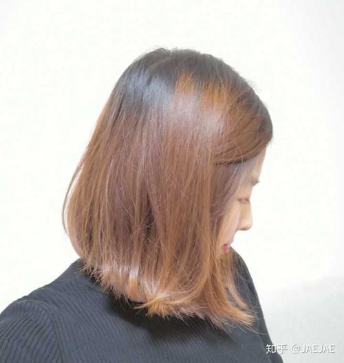 为什么发型师都不建议把头发染黑呀?