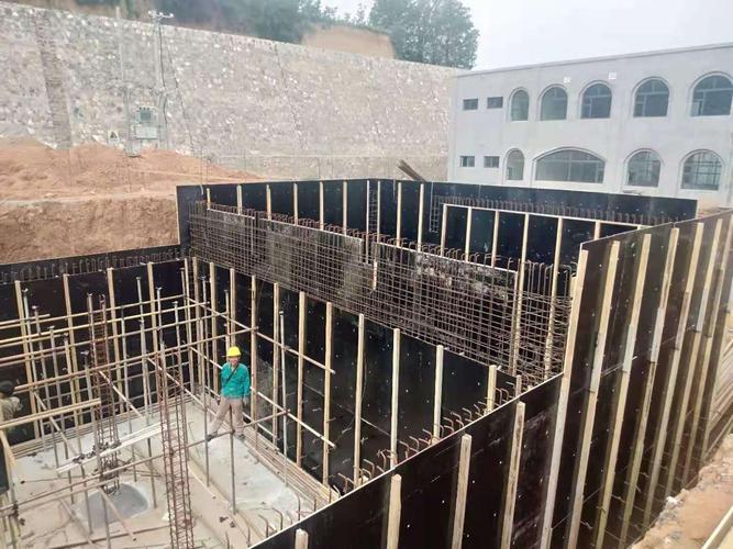 b.室外消防水池模板支设.