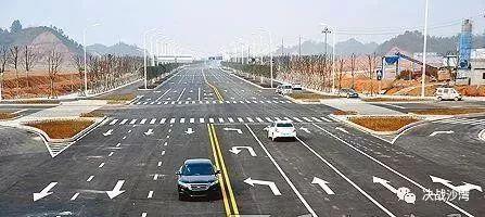 六纵:即南北走向道路,依次为龙凤大道,高旗大道,旗峰大道,施州大道