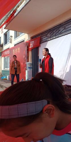 "爱传天下,幸福中国"大型公益活动一一之扶沟县包屯镇二中行