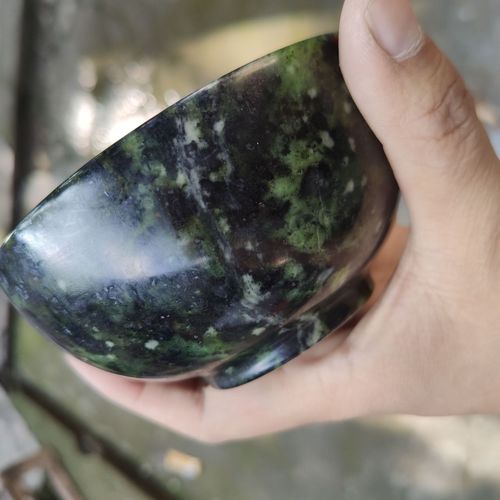 工厂 销售 藏玉水杯玉碗精品墨玉酒杯雕刻 藏玉米饭碗加工
