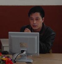 李亚东 