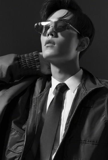 肖战酷帅型男写真图片46