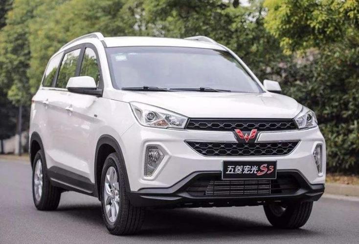 五菱荣光怎么外接低音炮五菱加装低音炮