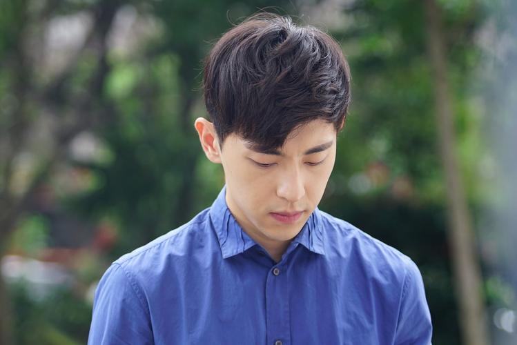 出演个人首部电视剧《 a target="_blank" href="/item/花非花雾非雾