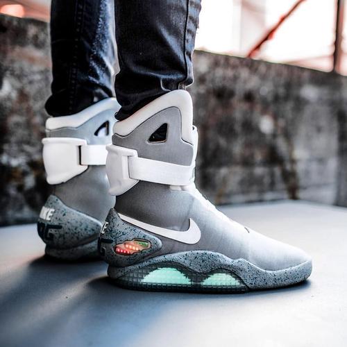 29.nike air mag