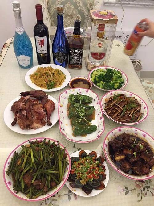 难得的家宴 家人的聚会是如此的美好