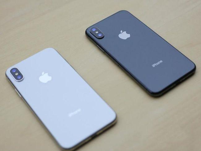 同年在它之前,苹果其实已经正常迭代了iphone 8/8 plus年度旗舰,但这