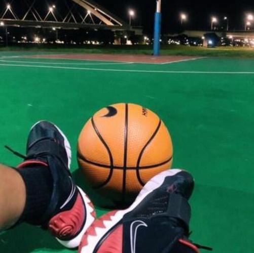 近日,罗志祥在社交平台上更新了动态,罗志祥晒出了自己去打篮球的照片