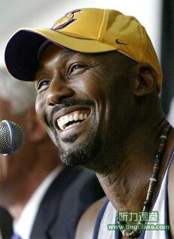 双语天道酬勤卡尔马龙的明星之路