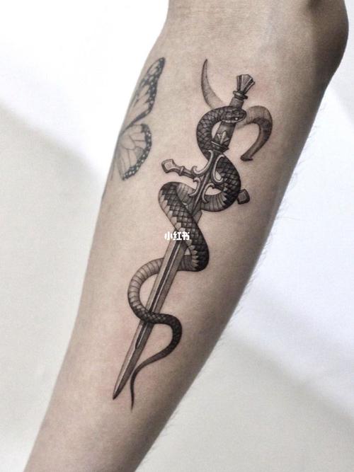 蛇 剑 纹身 刺青 上海 松江_纹身_老艺人纹身(鹿都店)