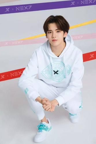 乐华七子next- 毕雯珺 浅蓝