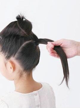 儿童发型绑扎方法 女童丸子头教程