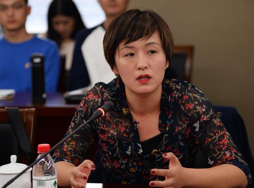 首页 华东师范大学 新闻公告 著名编剧秦雯发言   上海市作家协会华语